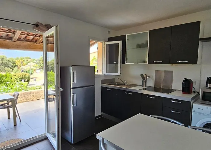 T2 Dolce & B3 Avec Piscine *