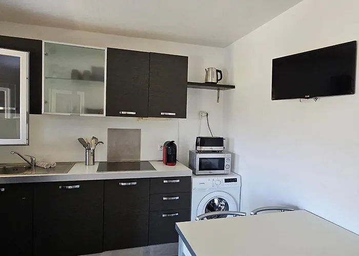 T2 Dolce & B3 Avec Piscine *